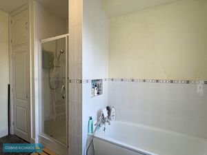 Bathroom- click for photo gallery